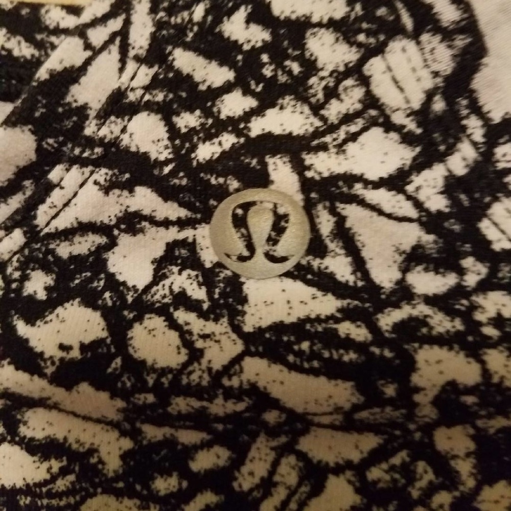 Lululemon athletic top